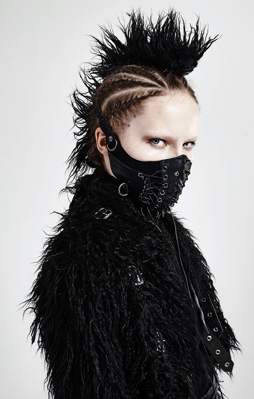 Masque cuir spikes et laçage