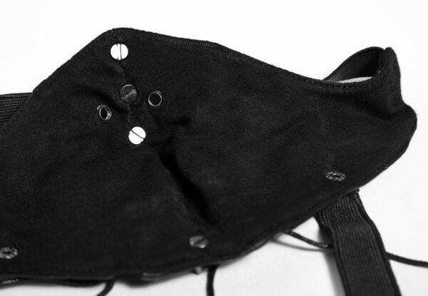 Masque cuir spikes et laçage