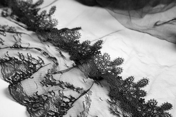 Voile de mariée roses noires