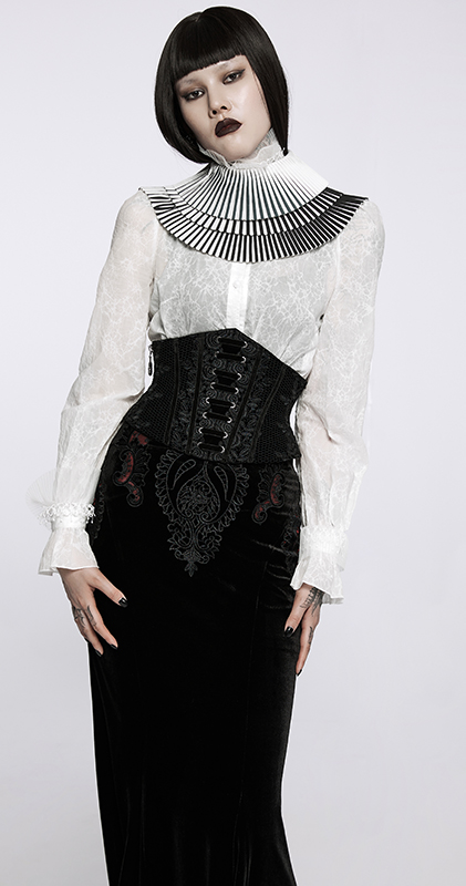 Collerette haute plissée