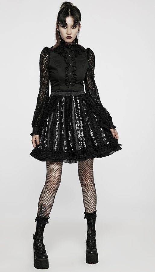 Jupe fleurie à bretelles en dentelle