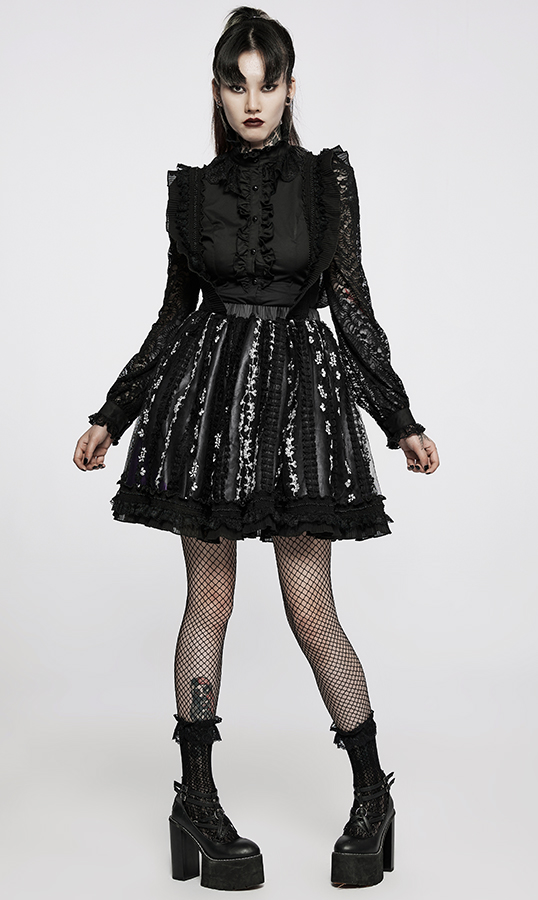 Jupe fleurie à bretelles en dentelle