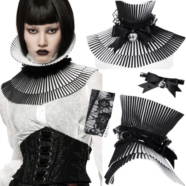 Collerette haute plissée