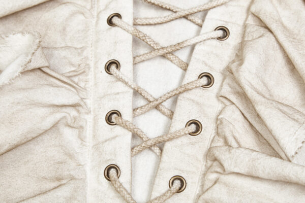 Chemise pirate steampunk à jabot Blanche