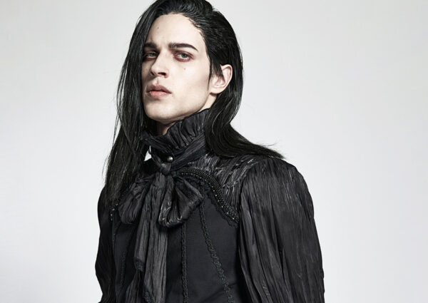 Chemise à collerette et lavallière