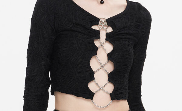 Haut court à chaîne et pentacle