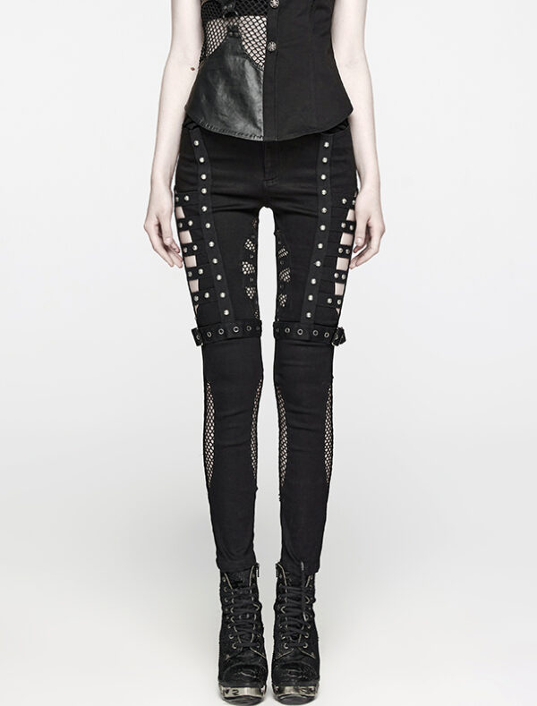 Jeans à découpes et à clous