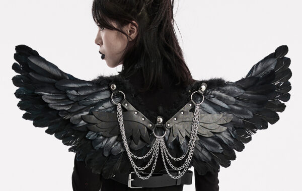 Ailes noires en plume et faux cuir à chaînes