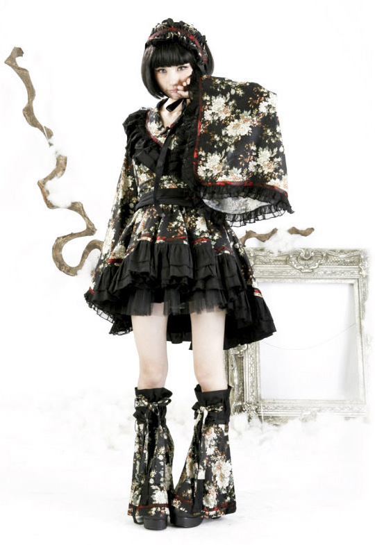 Ensemble kimono + leg warmers + headdress Ensemble kimono + leg warmers + headdress