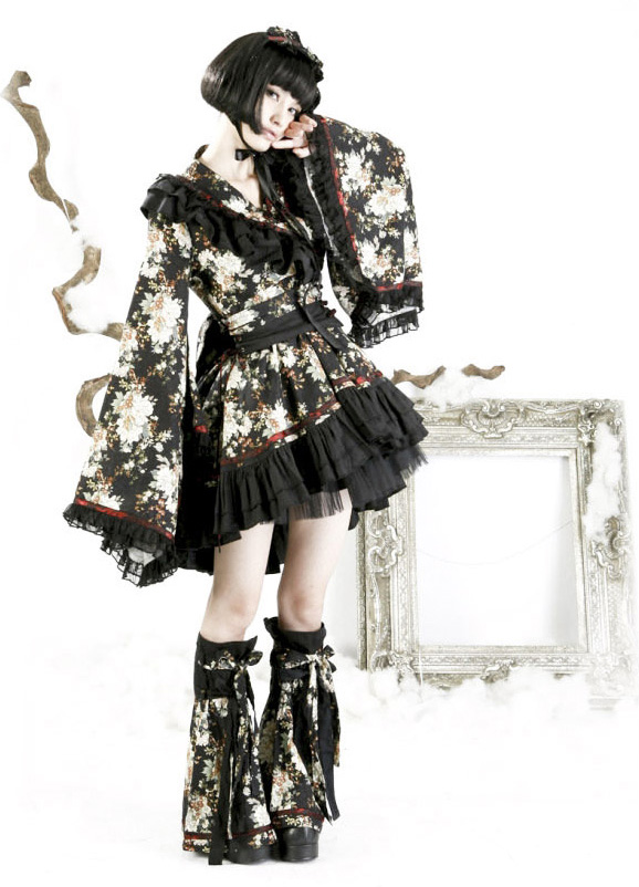 Ensemble kimono + leg warmers + headdress Ensemble kimono + leg warmers + headdress