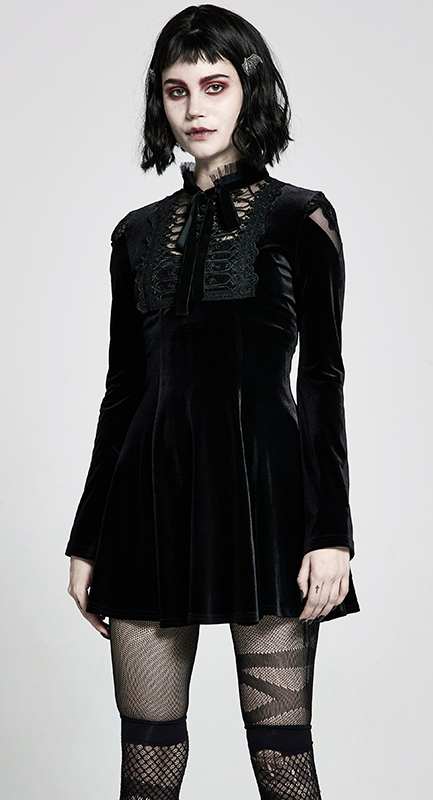 Robe en velours à plastron brodé et ruban