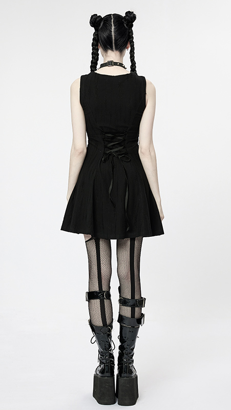 Robe patineuse à décolleté avec sangles