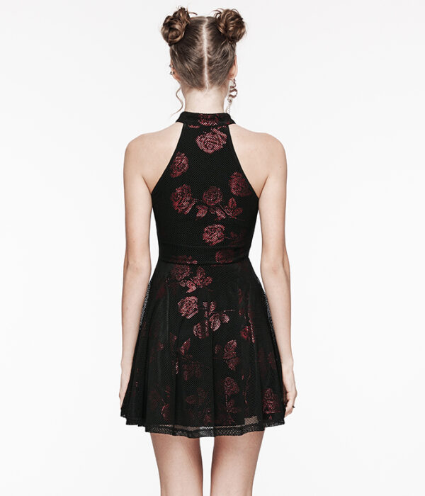 Robe en velours et résille à roses rouges