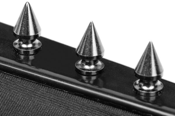 Éventail noir à pointes (spike)