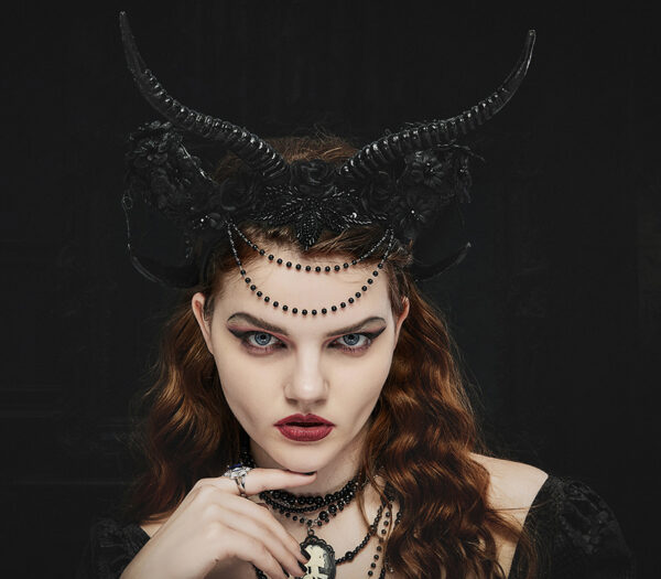 Diadème à chaînes et cornes de démon Diadème à chaînes et cornes de démon
