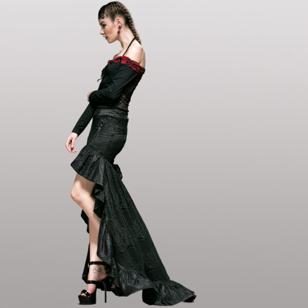 Jupe de mariée à traîne en satin et dentelle Jupe de mariée à traîne en satin et dentelle