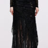 Jupe longue à effet déchiré et dentelle