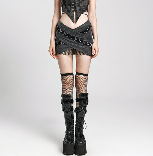 Mini jupe croisée à clous et anneaux Mini jupe croisée à clous et anneaux