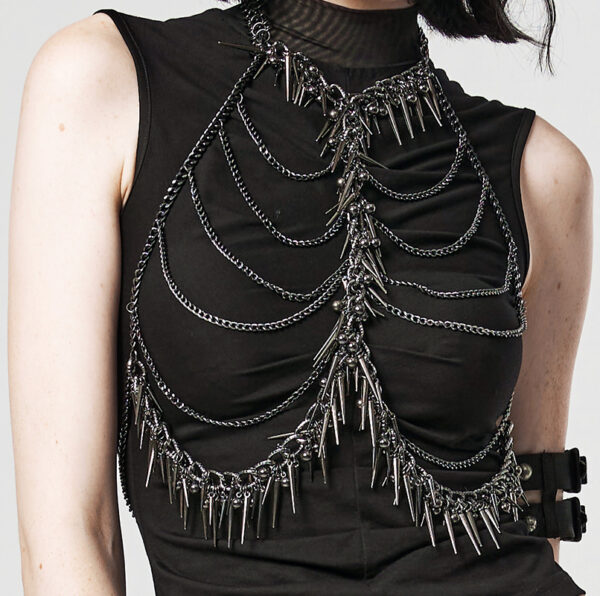 Harnais en chaînes à pointes