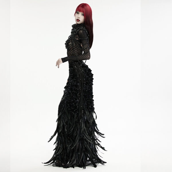 Collier plastron en perles noires à têtes de mort Collier plastron en perles noires à têtes de mort