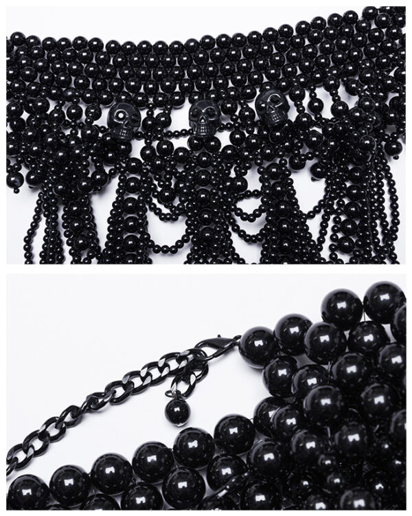 Collier plastron en perles noires à têtes de mort Collier plastron en perles noires à têtes de mort