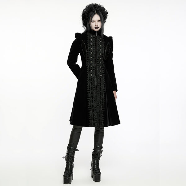 Manteau en velours noir à volants et broderies