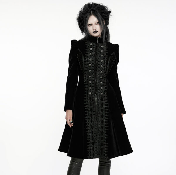 Manteau en velours noir à volants et broderies