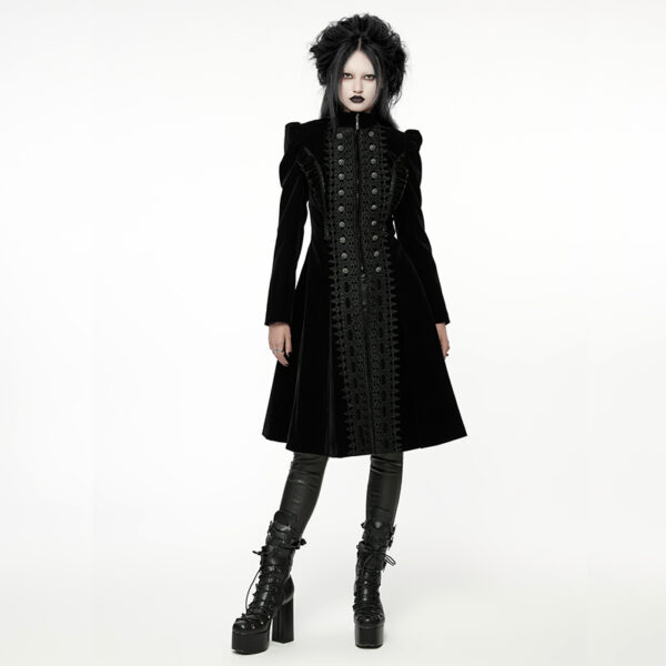 Manteau en velours noir à volants et broderies